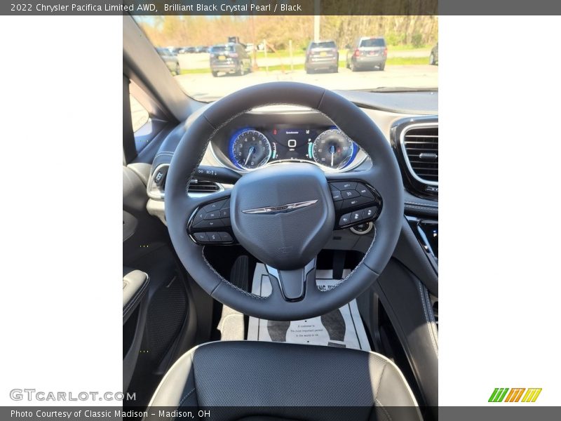  2022 Pacifica Limited AWD Steering Wheel