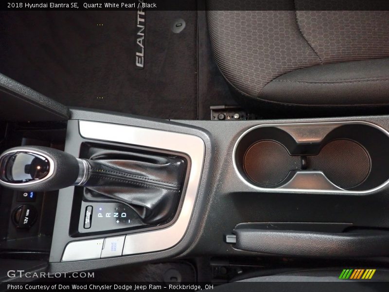 Quartz White Pearl / Black 2018 Hyundai Elantra SE