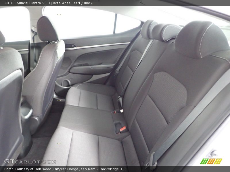 Quartz White Pearl / Black 2018 Hyundai Elantra SE