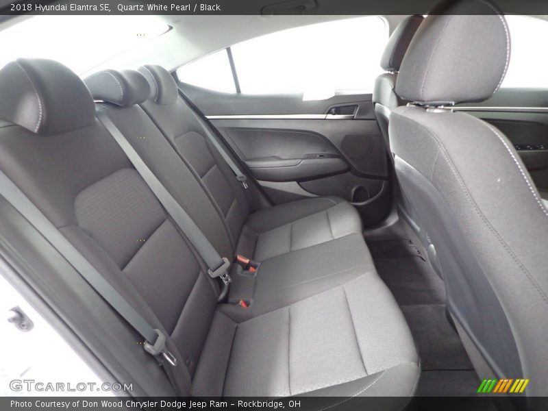 Quartz White Pearl / Black 2018 Hyundai Elantra SE