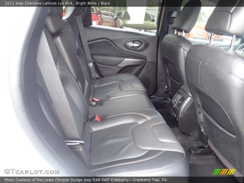 Bright White / Black 2021 Jeep Cherokee Latitude Lux 4x4