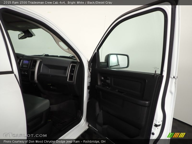 Bright White / Black/Diesel Gray 2015 Ram 1500 Tradesman Crew Cab 4x4