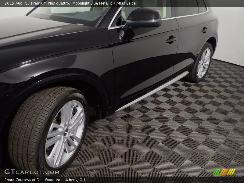 Moonlight Blue Metallic / Atlas Beige 2019 Audi Q5 Premium Plus quattro