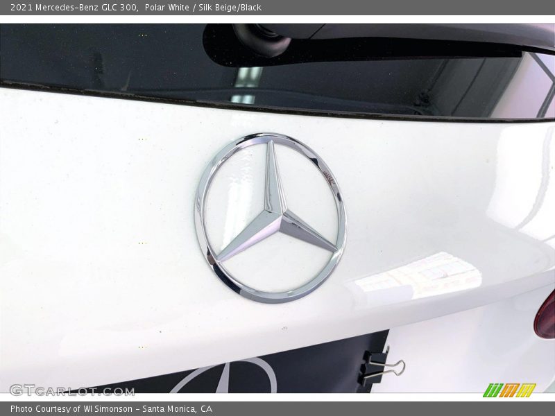 Polar White / Silk Beige/Black 2021 Mercedes-Benz GLC 300