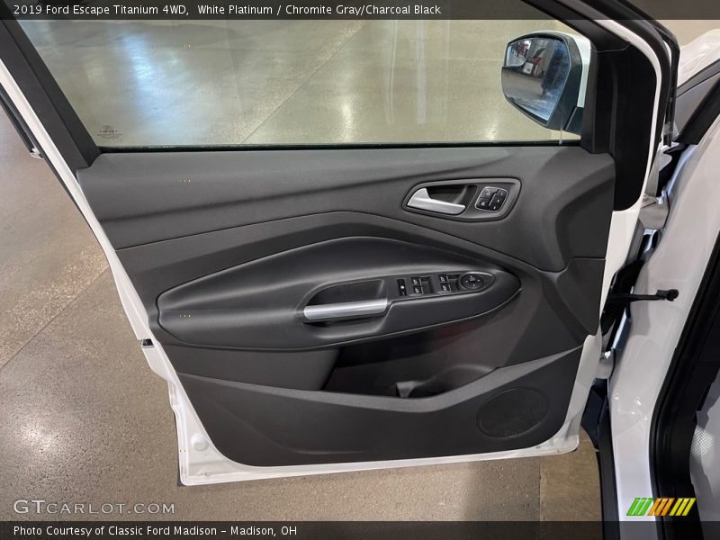 White Platinum / Chromite Gray/Charcoal Black 2019 Ford Escape Titanium 4WD