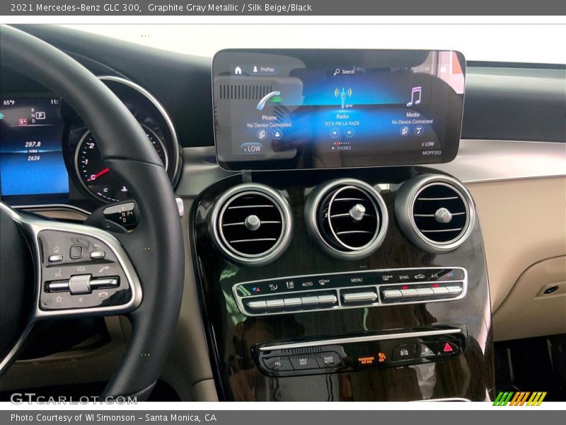 Graphite Gray Metallic / Silk Beige/Black 2021 Mercedes-Benz GLC 300