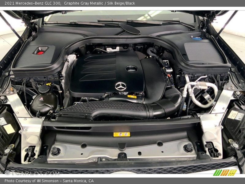 Graphite Gray Metallic / Silk Beige/Black 2021 Mercedes-Benz GLC 300
