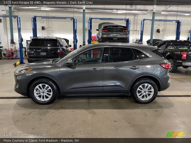 Magnetic Metallic / Dark Earth Gray 2020 Ford Escape SE 4WD
