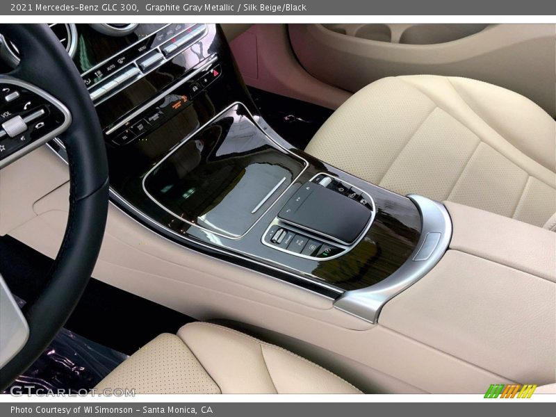 Graphite Gray Metallic / Silk Beige/Black 2021 Mercedes-Benz GLC 300