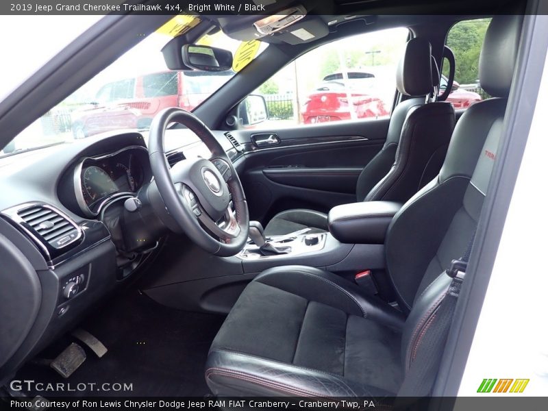 Bright White / Black 2019 Jeep Grand Cherokee Trailhawk 4x4