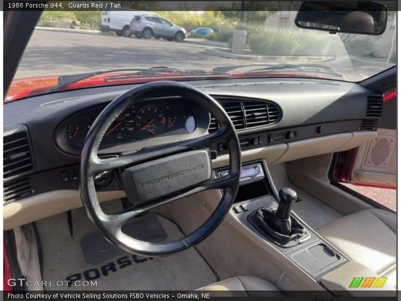 Dashboard of 1986 944 