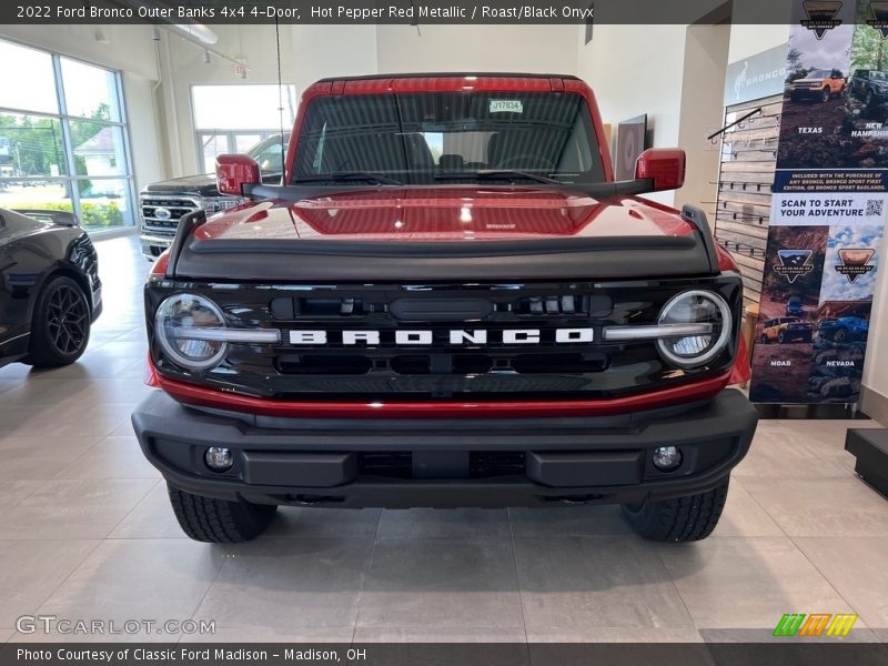 Hot Pepper Red Metallic / Roast/Black Onyx 2022 Ford Bronco Outer Banks 4x4 4-Door