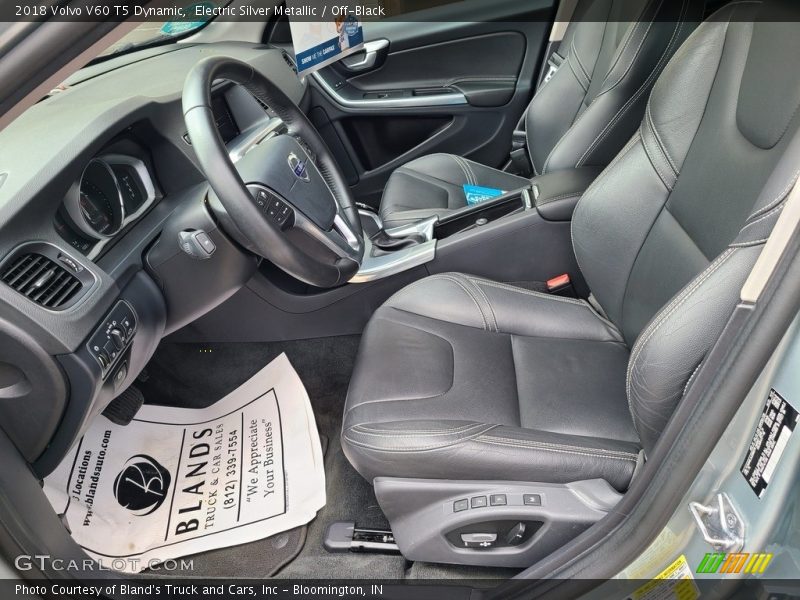 Electric Silver Metallic / Off-Black 2018 Volvo V60 T5 Dynamic