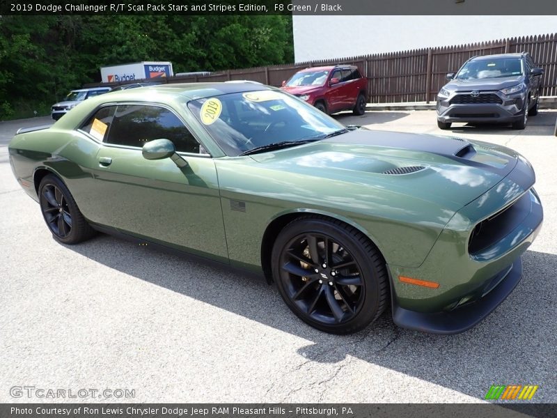 Front 3/4 View of 2019 Challenger R/T Scat Pack Stars and Stripes Edition