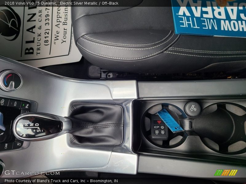 Electric Silver Metallic / Off-Black 2018 Volvo V60 T5 Dynamic