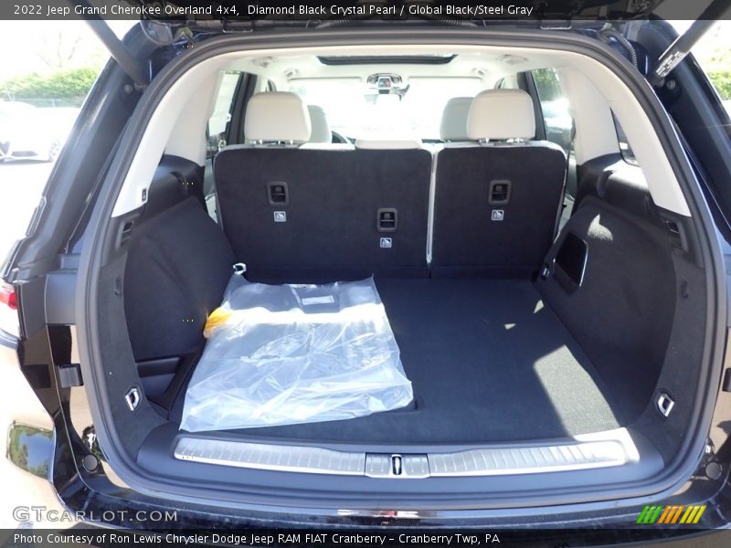 Diamond Black Crystal Pearl / Global Black/Steel Gray 2022 Jeep Grand Cherokee Overland 4x4