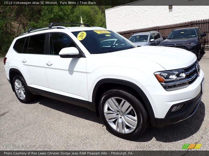 Pure White / Titan Black 2019 Volkswagen Atlas SE 4Motion