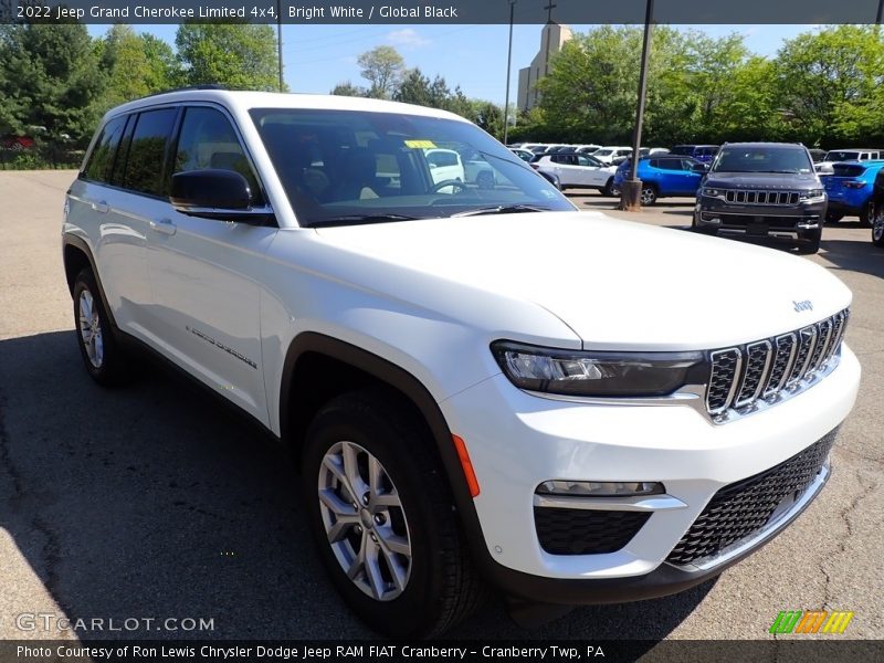 Bright White / Global Black 2022 Jeep Grand Cherokee Limited 4x4