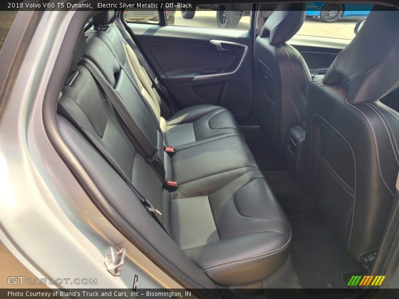 Electric Silver Metallic / Off-Black 2018 Volvo V60 T5 Dynamic