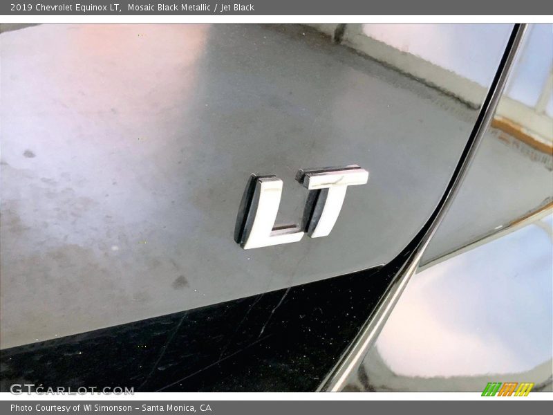 Mosaic Black Metallic / Jet Black 2019 Chevrolet Equinox LT