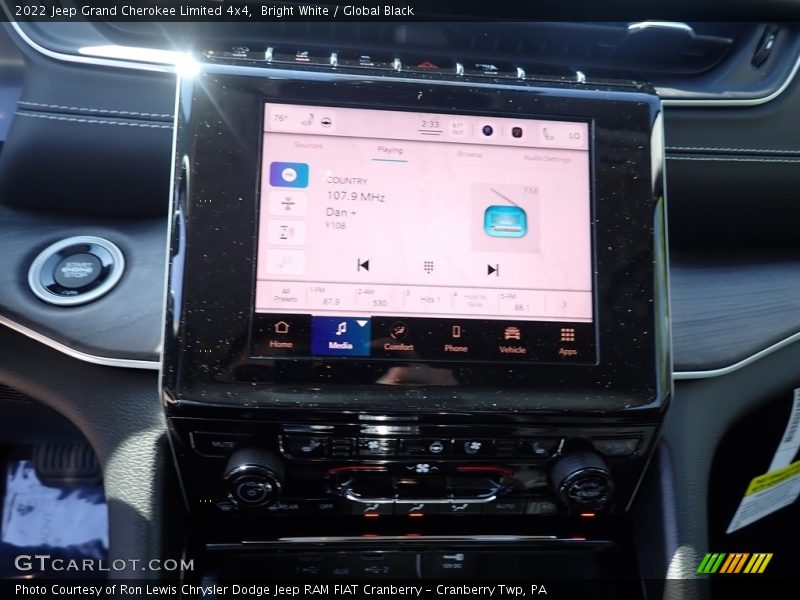 Bright White / Global Black 2022 Jeep Grand Cherokee Limited 4x4