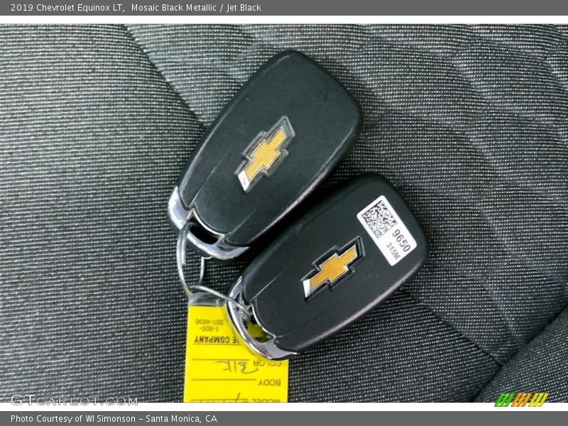 Mosaic Black Metallic / Jet Black 2019 Chevrolet Equinox LT