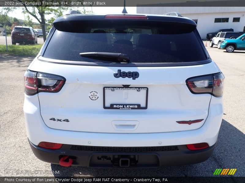Bright White / Black 2022 Jeep Compass Trailhawk 4x4