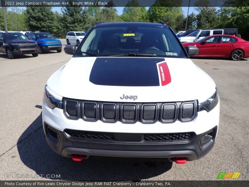 Bright White / Black 2022 Jeep Compass Trailhawk 4x4