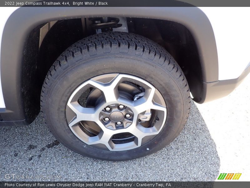 Bright White / Black 2022 Jeep Compass Trailhawk 4x4