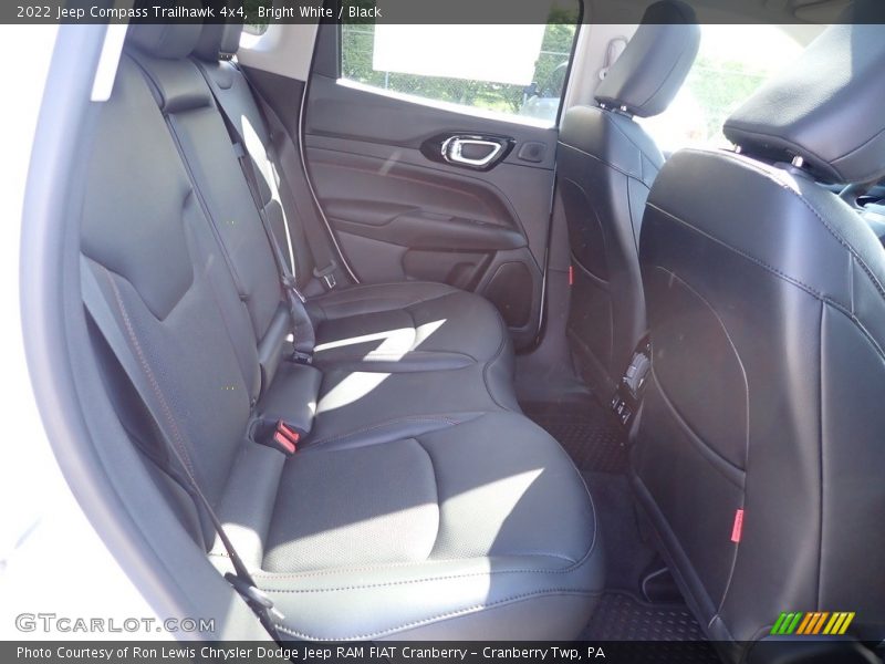 Bright White / Black 2022 Jeep Compass Trailhawk 4x4