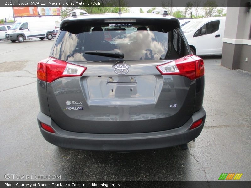 Magnetic Gray Metallic / Ash 2015 Toyota RAV4 LE