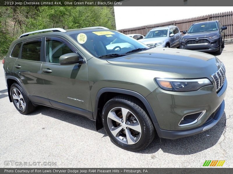 Olive Green Pearl / Black/Ski Grey 2019 Jeep Cherokee Limited 4x4