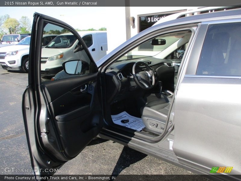 Gun Metallic / Charcoal 2015 Nissan Rogue SL AWD
