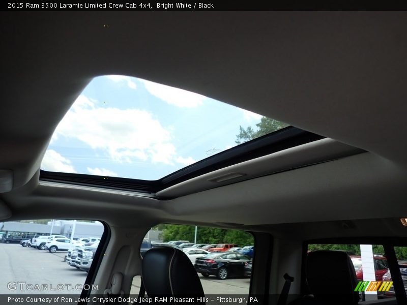 Bright White / Black 2015 Ram 3500 Laramie Limited Crew Cab 4x4