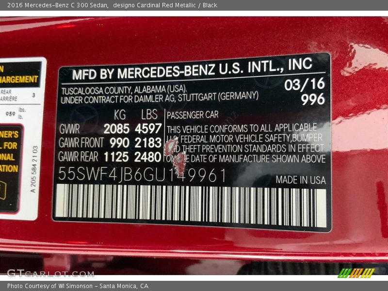 designo Cardinal Red Metallic / Black 2016 Mercedes-Benz C 300 Sedan