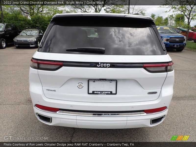 Bright White / Global Black 2022 Jeep Grand Cherokee Overland 4x4