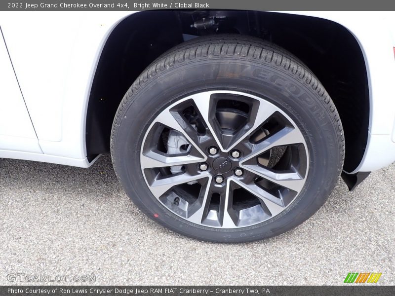  2022 Grand Cherokee Overland 4x4 Wheel