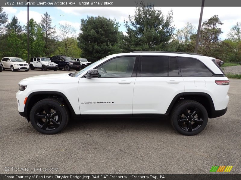  2022 Grand Cherokee Altitude 4x4 Bright White