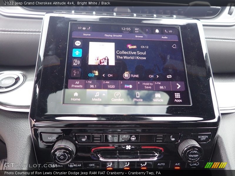 Bright White / Black 2022 Jeep Grand Cherokee Altitude 4x4