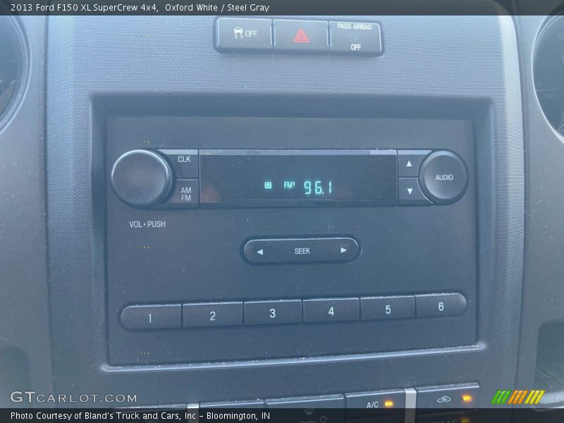 Oxford White / Steel Gray 2013 Ford F150 XL SuperCrew 4x4