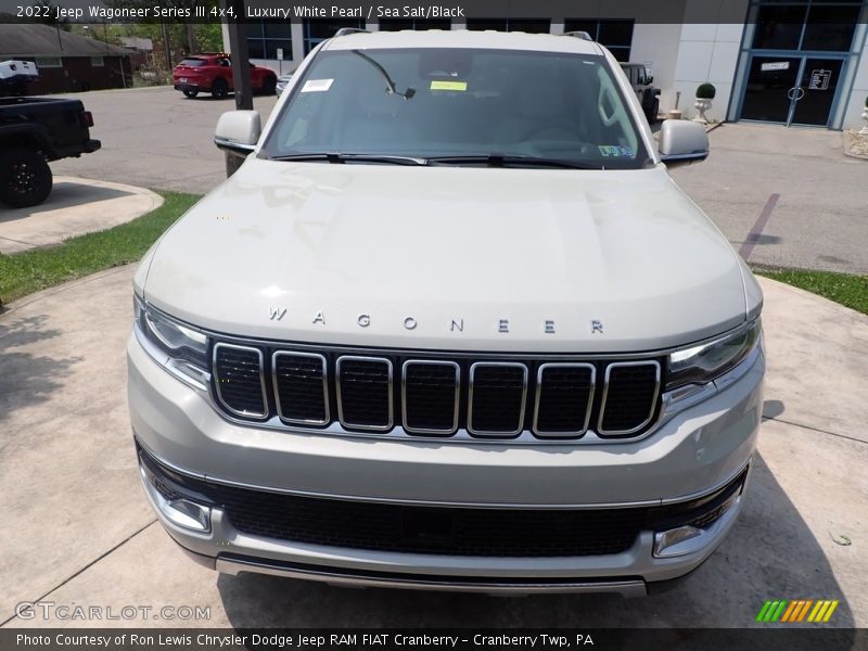 Luxury White Pearl / Sea Salt/Black 2022 Jeep Wagoneer Series III 4x4