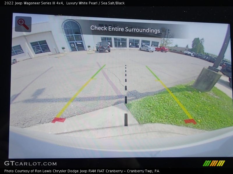 Luxury White Pearl / Sea Salt/Black 2022 Jeep Wagoneer Series III 4x4