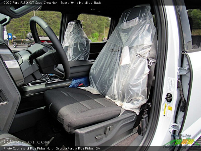 Space White Metallic / Black 2022 Ford F150 XLT SuperCrew 4x4