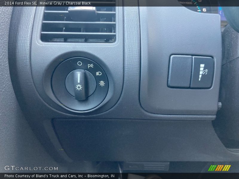 Mineral Gray / Charcoal Black 2014 Ford Flex SE