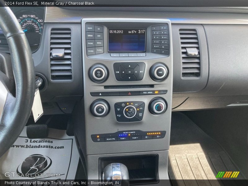 Mineral Gray / Charcoal Black 2014 Ford Flex SE