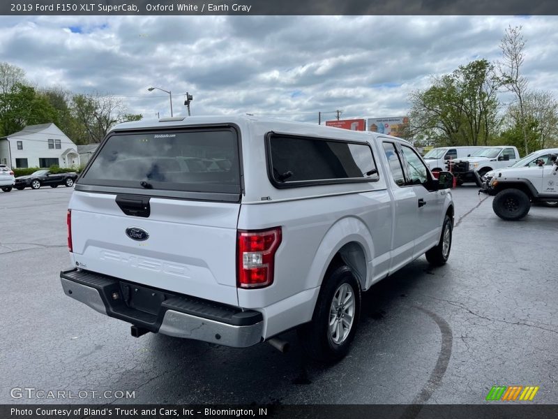 Oxford White / Earth Gray 2019 Ford F150 XLT SuperCab
