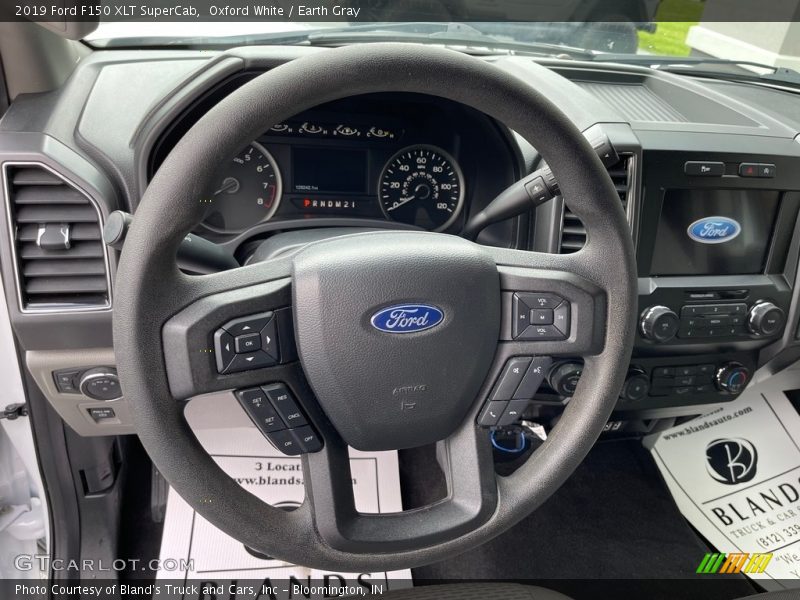Oxford White / Earth Gray 2019 Ford F150 XLT SuperCab