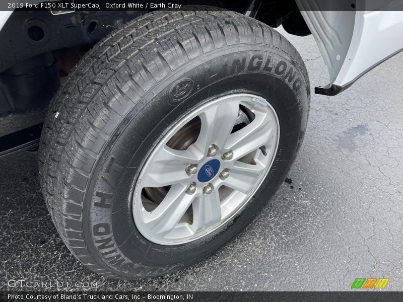 Oxford White / Earth Gray 2019 Ford F150 XLT SuperCab