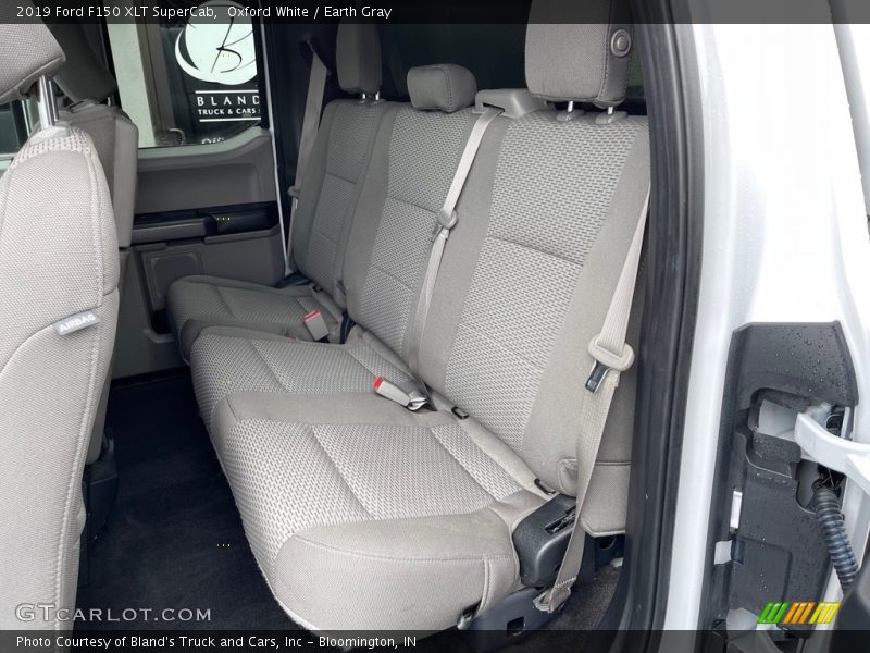Oxford White / Earth Gray 2019 Ford F150 XLT SuperCab