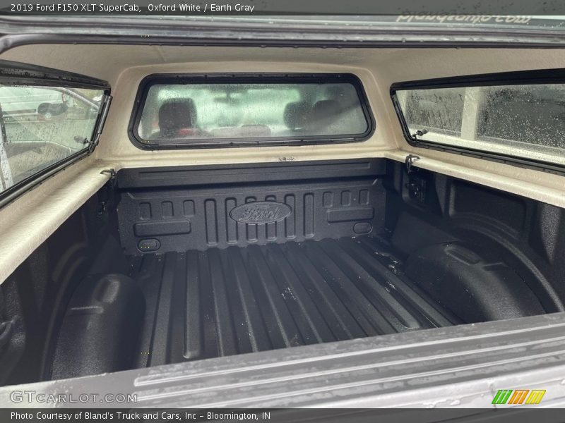Oxford White / Earth Gray 2019 Ford F150 XLT SuperCab